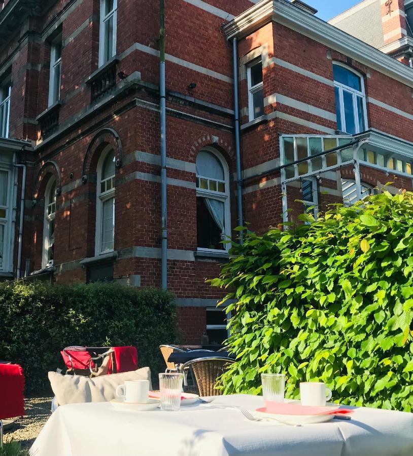 B&B 'T Kasteel & 'T Koetshuys Veurne Exteriör bild