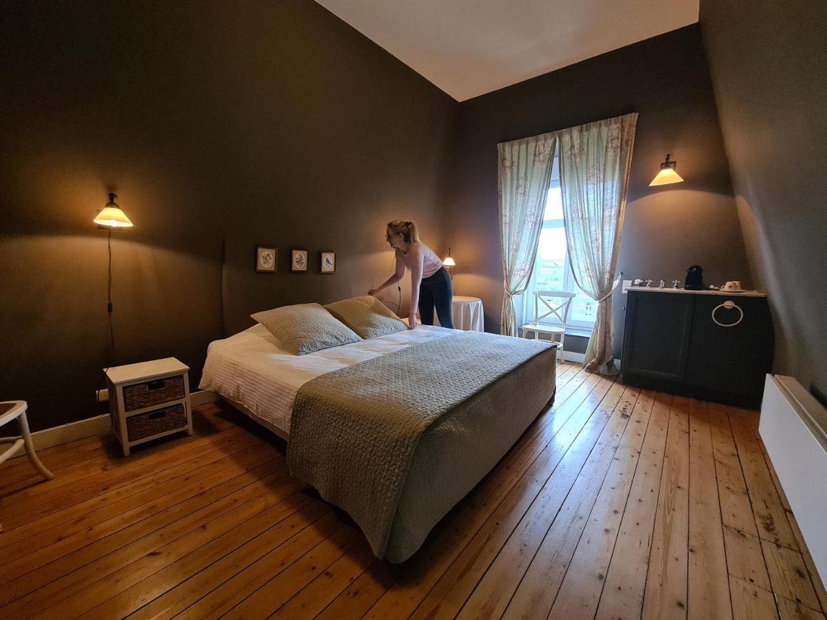 B&B 'T Kasteel & 'T Koetshuys Veurne Exteriör bild