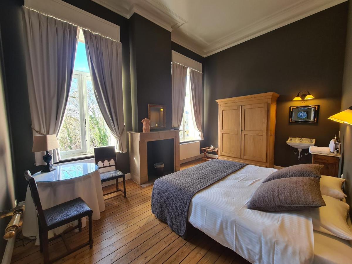 B&B 'T Kasteel & 'T Koetshuys Veurne Exteriör bild