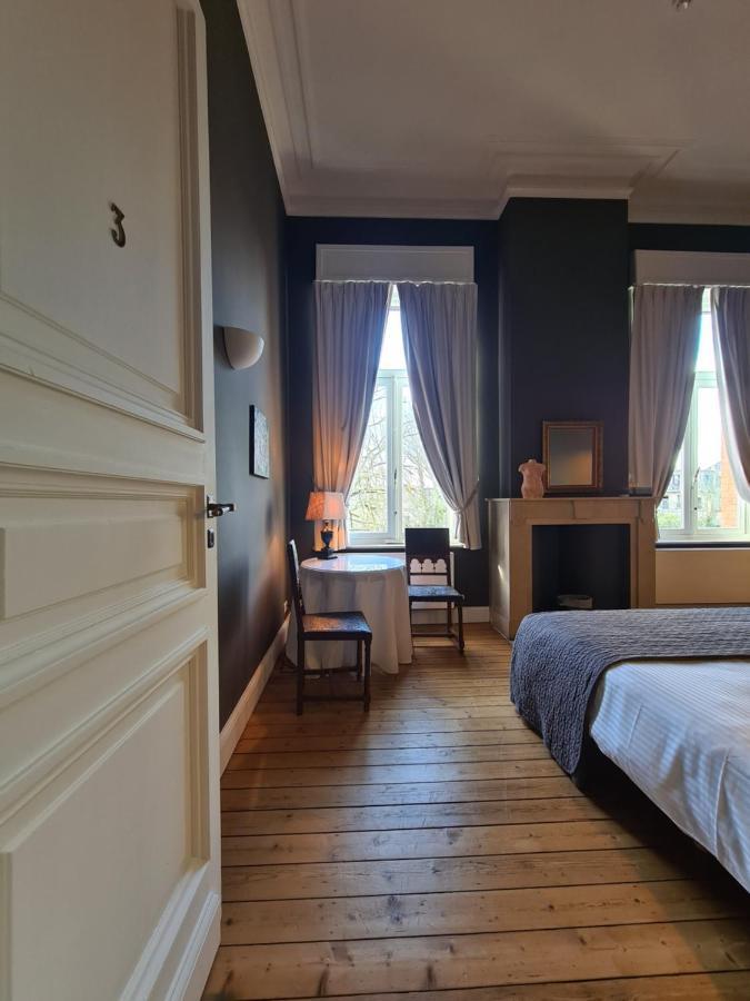 B&B 'T Kasteel & 'T Koetshuys Veurne Exteriör bild
