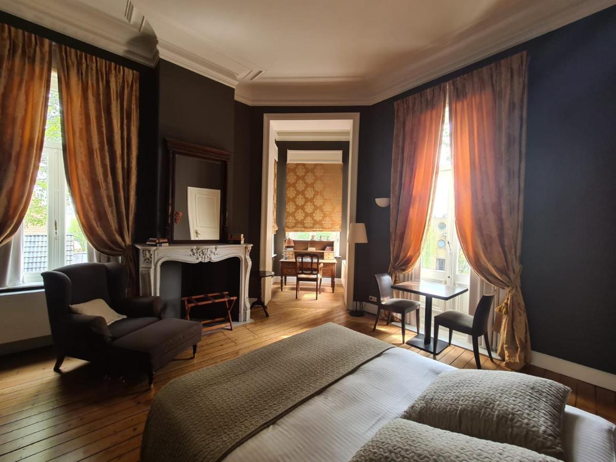 B&B 'T Kasteel & 'T Koetshuys Veurne Exteriör bild