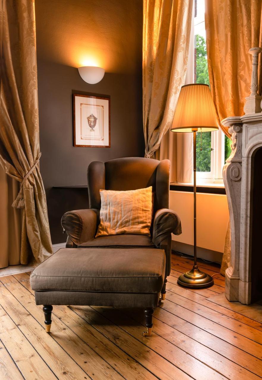 B&B 'T Kasteel & 'T Koetshuys Veurne Exteriör bild